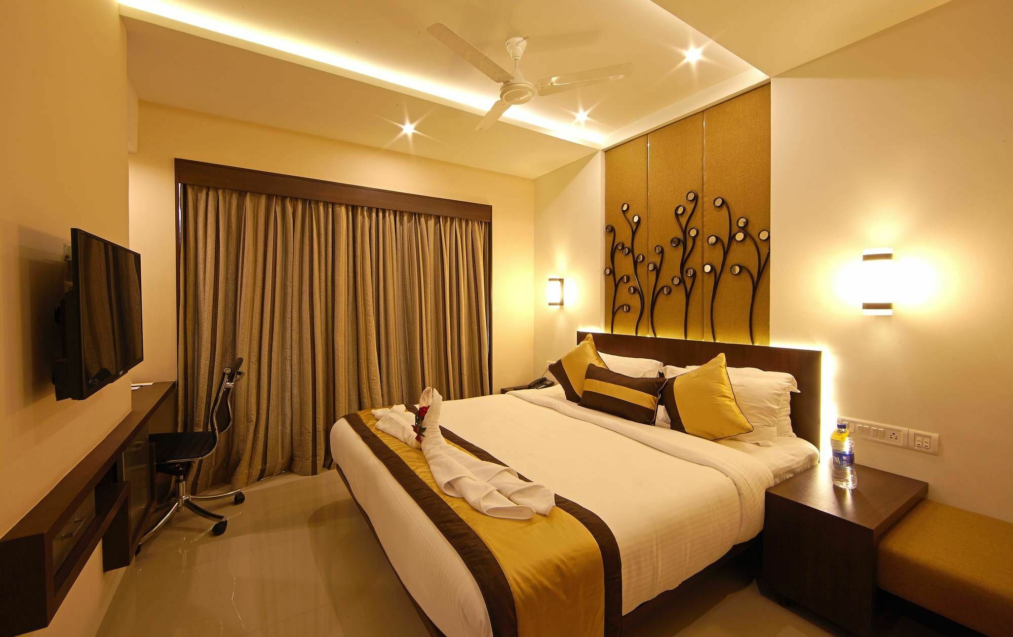 Golden Fruits Business Suites Chennai Exterior photo